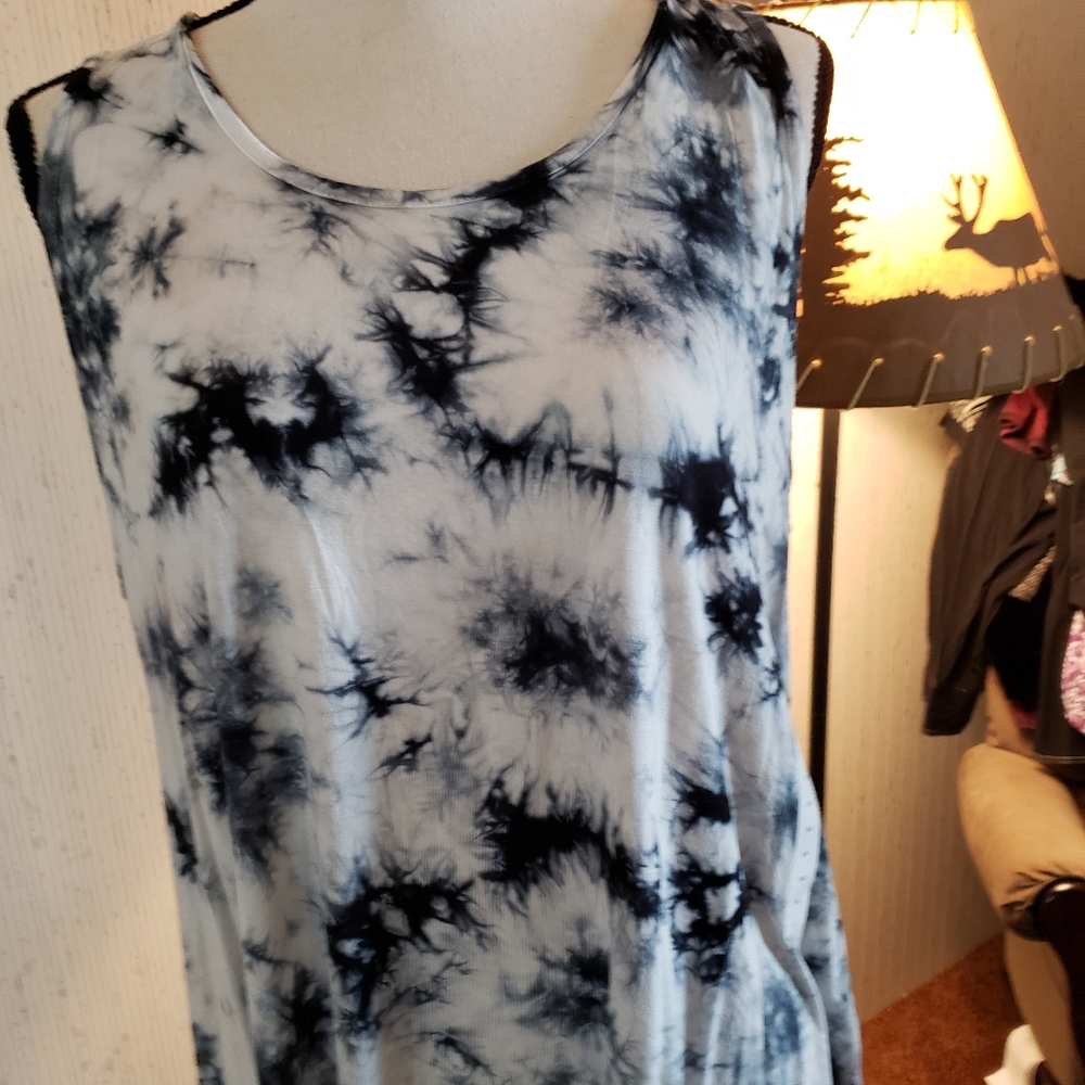 Arizona top